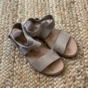 Sorel 5.5 Ankle Strap Ella II Ash Brown Taupe Flat Sandals Shoes